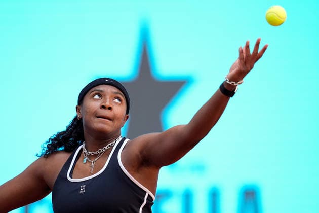 April 27, 2026, Madrid, Madrid, Spain: Hailey Baptiste of USA in action against Belinda Bencic of Switzerland during the Mutua Madrid Open 2026, ATP, Tennis Herren Masters 1000 and WTA, Tennis Damen 1000, at La Caja Magica on April 27, 2026 in Madrid, Spain. Madrid Spain - ZUMAa181 20260427_zaa_a181_151 Copyright: xDennisxAgyemanx