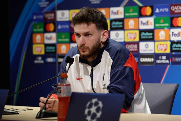 2026 04 27 Paris, Parc des Princes Paris Saint Germain press conference before the Champions League semi-final Paris Saint Germain Bayern Munich v l , Khvicha Kvaratskhelia Paris Saint Germain Copyright: AntonioxBorga