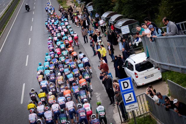 61st Presidential Cycling Tour of Turkiye AYDIN, TURKIYE - APRIL 27: Cyclists compete during the second stage of the 61st Presidential Cycling Tour of Turkiye, a 152-kilometer route from Aydin to Marmaris, in Aydin, Turkiye, on April 27, 2026. Held under the auspices of the Turkish Presidency and supported by the Turkish Youth and Sports Ministry, the eight-stage race is Turkiye’s only event in the ‘ProSeries’ category on the UCI Europe Tour calendar. Ahmet Serdar Eser Anadolu Aydin Turkey. Editorial use only. Please get in touch for any other usage.  Copyright: x2026xAnadoluxAhmetxSerdarxEserx