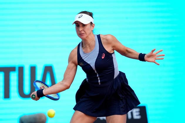 April 27, 2026, Madrid, Madrid, Spain: Belinda Bencic of Switzerland in action against Hailey Baptiste of USA during the Mutua Madrid Open 2026, ATP, Tennis Herren Masters 1000 and WTA, Tennis Damen 1000, at La Caja Magica on April 27, 2026 in Madrid, Spain. Madrid Spain - ZUMAa181 20260427_zaa_a181_102 Copyright: xDennisxAgyemanx