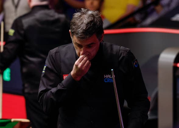 Sheffield, England, 27th April 2026. Ronnie O Sullivan reacts dejected following the John Higgins vs Ronnie O Sullivan Halo World Championship, WM, Weltmeisterschaft 2026 match at The Crucible, Sheffield. Picture credit should read: Cody Froggatt Sportimage EDITORIAL USE ONLY. No use with unauthorised audio, video, data, fixture lists, club league logos or live services. Online in-match use limited to 120 images, no video emulation. No use in betting, games or single club league player publications. SPI_044_CF_Sheffield_Snooker_World_Championship_Day_10 SPI-4752-0032