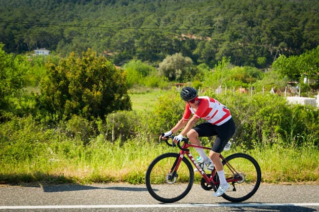 61st Presidential Cycling Tour of Turkiye AYDIN, TURKIYE - APRIL 27: Cyclists compete during the second stage of the 61st Presidential Cycling Tour of Turkiye, a 152-kilometer route from Aydin to Marmaris, in Aydin, Turkiye, on April 27, 2026. Held under the auspices of the Turkish Presidency and supported by the Turkish Youth and Sports Ministry, the eight-stage race is Turkiye’s only event in the ‘ProSeries’ category on the UCI Europe Tour calendar. Ahmet Serdar Eser Anadolu Aydin Turkey. Editorial use only. Please get in touch for any other usage.  Copyright: x2026xAnadoluxAhmetxSerdarxEserx