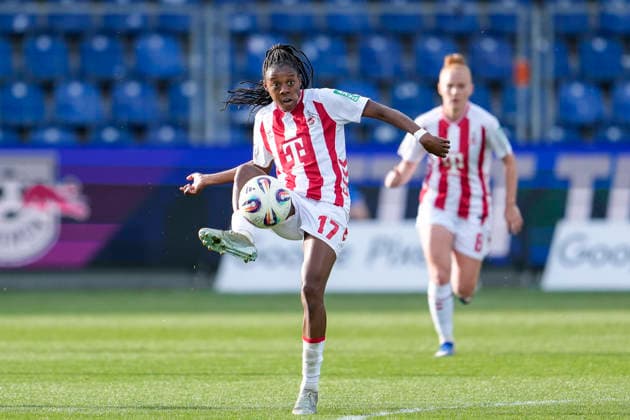 Lydia Andrade Cologne, 17 , on the ball, cropped, full body, single image, single photo, action, action, 27 04 2026, Sinsheim Hoffenheim Germany , Soccer, Google Pixel Women Bundesliga, TSG 1899 Hoffenheim 1 FC Köln, DFB DFL REGULATIONS PROHIBIT ANY USE OF PHOTOGRAPHS AS IMAGE SEQUENCES AND OR QUASI VIDEO xozx