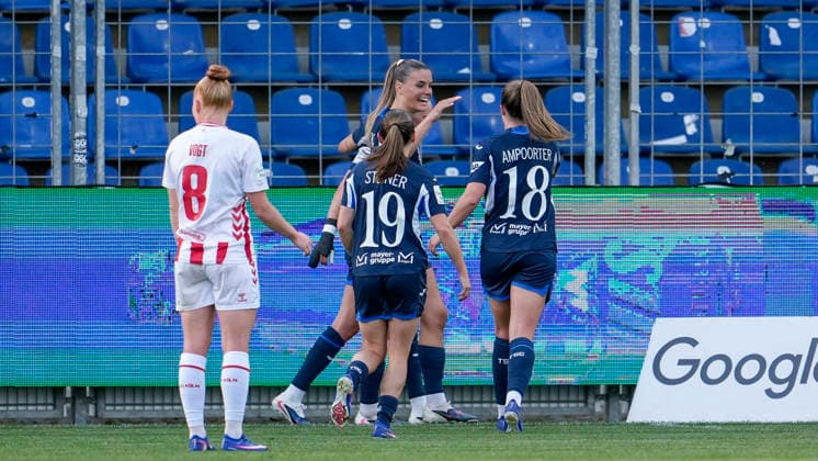 from left Marie Steiner TSG, 19 , goal scorer Selina Cerci TSG, 29 , Valesca Ampoorter TSG, 18 , players of TSG 1899 Hoffenheim, cheer about the goal to 4 1, jubilation, goal celebration, celebrate the goal, goal, celebration, cheers about the goal, rejoicing, joy, rejoices, optimistic, positive, game scene, highlight, action, 27 04 2026, Sinsheim Hoffenheim Germany , Soccer, Google Pixel Women Bundesliga, TSG 1899 Hoffenheim 1 FC Köln, DFB DFL REGULATIONS PROHIBIT ANY USE OF PHOTOGRAPHS AS IMAGE SEQUENCES AND OR QUASI VIDEO xozx