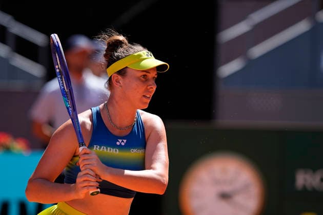 April 27, 2026, Madrid, Madrid, Spain: Linda Noskova of Czech Republic plays against Coco Gauff of USA during the Mutua Madrid Open 2026, ATP, Tennis Herren Masters 1000 and WTA, Tennis Damen 1000, at La Caja Magica on April 27, 2026 in Madrid, Spain. Madrid Spain - ZUMAa181 20260427_zaa_a181_255 Copyright: xOscarxJ.xBarrosox