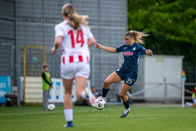 Selina Cerci 29 TSG Hoffenheim with ball in action at Dietmar Hopp Stadium GPFBL TSG Hoffenheim 1 FC Köln, 27 04 2026 Copyright: xSpeedshotx