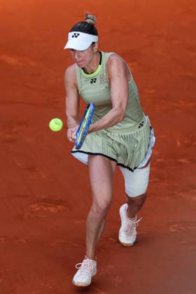 April 27, 2026, Madrid, Madrid, Spain: Anna Bondar of Hungary plays against Mirra Andreeva of Russia during the Mutua Madrid Open 2026, ATP, Tennis Herren Masters 1000 and WTA, Tennis Damen 1000, at La Caja Magica on April 27, 2026 in Madrid, Spain. Madrid Spain - ZUMAa181 20260427_zaa_a181_288 Copyright: xIrinaxR.xHipolitox