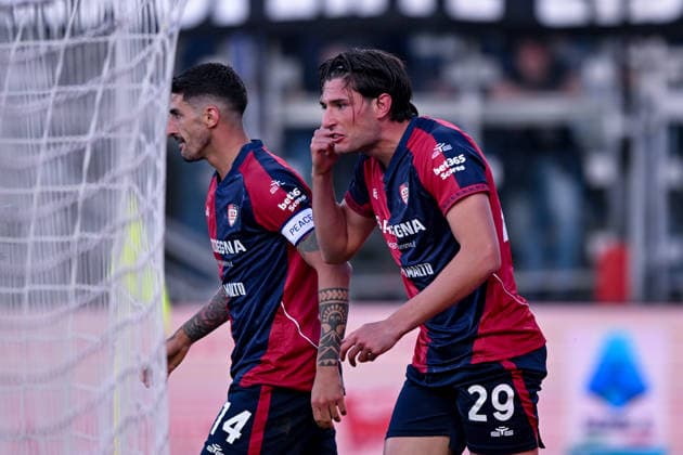 Cagliari s Gennaro Borrelli in action for 3-2 during the Serie A soccer match between Cagliari Calcio and Atalanta at the Unipol Domus in Cagliari, Sardinia - Monday 27th April. - Soccer  Copyright: x Â®xGianlucaxZuddas LaPressex