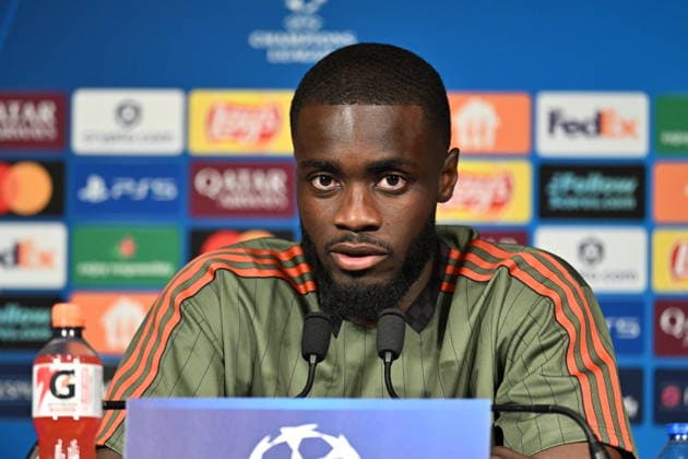 Ahead of PSG v FC Bayern Munich - UEFA Champions League PARIS, FRANCE - APRIL 27: Bayern Munich head coach Vincent Jean Mpoy Kompany (not seen) and player Dayot Upamecano attend a press conference, PK, Pressekonferenz ahead of the UEFA Champions League semi-final first leg match between Paris Saint-Germain and FC Bayern Munich at Parc des Princes in Paris, France on April 27, 2026. Mustafa Yalcin Anadolu Paris France. Editorial use only. Please get in touch for any other usage.  Copyright: x2026xAnadoluxMustafaxYalcinx