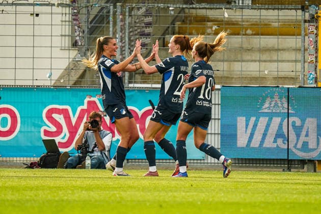 Germany Soccer Google Pixel Women Bundesliga 2025 2026 , 23 Matchday TSG Hoffenheim Women vs 1 FC Cologne Women Dietmar Hopp Stadion Hoffenheim Selina Cerci TSG Hoffenheim Women, 29 , Nikà e van Dijk Nikee van Dijk TSG Hoffenheim Women, 25 , Valesca Ampoorter TSG Hoffenheim Women, 18 , Goal celebration, jubilation, emotions, facial expressions Copyright: xBennetxLongx