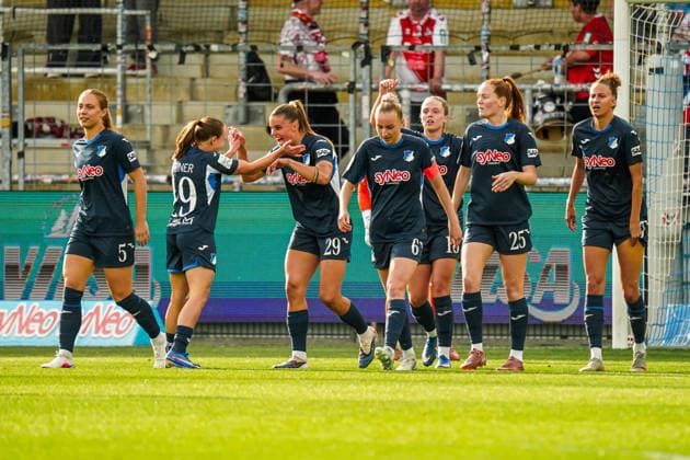 Germany Soccer Google Pixel Women Bundesliga 2025 2026 , 23 Matchday TSG Hoffenheim Women vs 1 FC Cologne Women Dietmar Hopp Stadion Hoffenheim Team, Goal celebration, Emotions, Cheering Copyright: xBennetxLongx