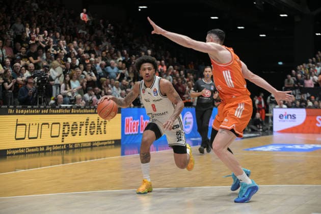 asyCredit Basketball Bundesliga, Matchday 31, Niners Chemnitz BMA365 Bamberg Baskets 27 04 2026 from 20 Copyright: xEHLxMedia MichelxKöhlerx 20262704-Niners Chemnitz-Bamberg Baskets_027
