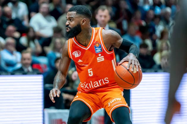 Chemnitz, Germany 27 April 2026 1 BBL 2025 2026 Sp 31 Niners Chemnitz vs Bamberg Baskets In the picture Corey Davis 99 with anger Copyright: xFotostandx xNachtigallx