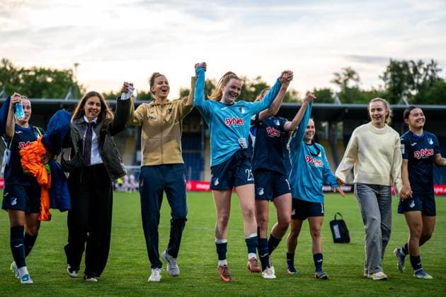 Franziska Harsch 17 TSG Hoffenheim , Nikee van Dijk 25 TSG Hoffenheim , Linda Natter 11 TSG Hoffenheim , Laura Gloning 20 TSG Hoffenheim , Naomi Luyet 7 TSG Hoffenheim , Sara Ritter 22 TSG Hoffenheim and Marie Steiner 19 TSG Hoffenheim celebrate together at the Dietmar Hopp Stadium GPFBL TSG Hoffenheim 1 FC Köln, 27 04 2026 Copyright: xSpeedshotx