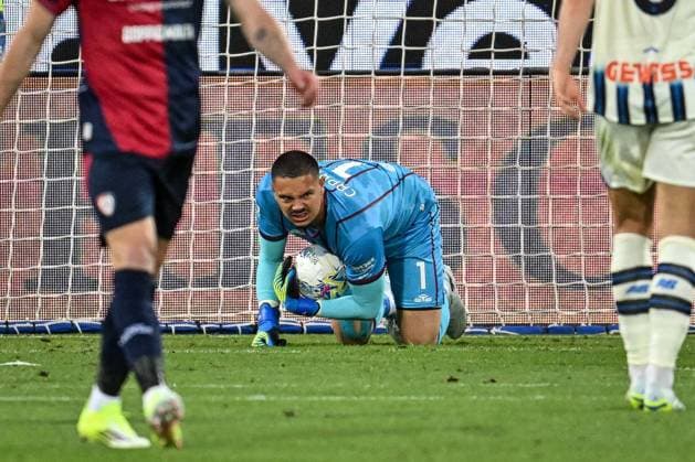 Elia Caprile of Cagliari Calcio during Cagliari Calcio vs Atalanta BC, Italian soccer Serie A match in Cagliari, Italy, April 27 2026  Copyright: xLuigixCanu IPAxSportx xipa-agency.netx xx IPA_74278189 IPA_Agency_IPA74278189