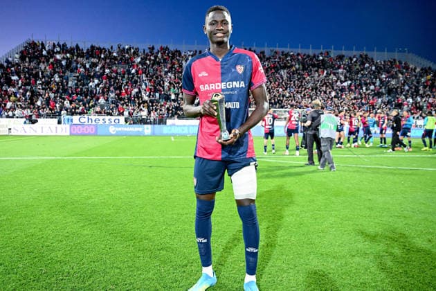 Cagliari s Paul Mendy is the Panini Player of the Match at the end of Serie A soccer match between Cagliari Calcio and Atalanta at the Unipol Domus in Cagliari, Sardinia - Monday 27th April. - Soccer  Copyright: x Â®xGianlucaxZuddas LaPressex