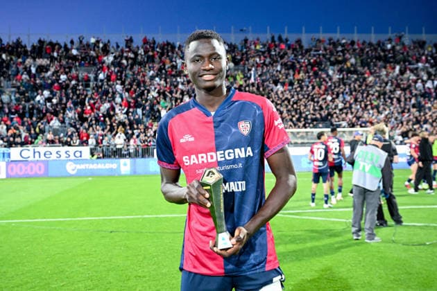 Cagliari s Paul Mendy is the Panini Player of the Match at the end of Serie A soccer match between Cagliari Calcio and Atalanta at the Unipol Domus in Cagliari, Sardinia - Monday 27th April. - Soccer  Copyright: x Â®xGianlucaxZuddas LaPressex