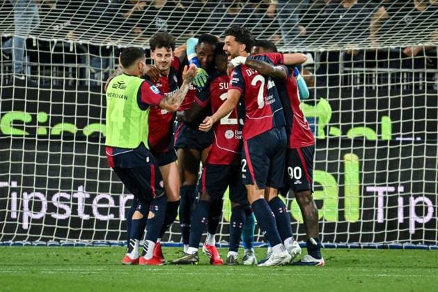 Team Cagliari Calcio, Postgame, Joy during Cagliari Calcio vs Atalanta BC, Italian soccer Serie A match in Cagliari, Italy, April 27 2026  Copyright: xLuigixCanu IPAxSportx xipa-agency.netx xx IPA_74278281 IPA_Agency_IPA74278281