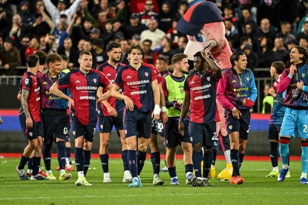Team Cagliari Calcio Postgame, during Cagliari Calcio vs Atalanta BC, Italian soccer Serie A match in Cagliari, Italy, April 27 2026  Copyright: xLuigixCanu IPAxSportx xipa-agency.netx xx IPA_74278338 IPA_Agency_IPA74278338