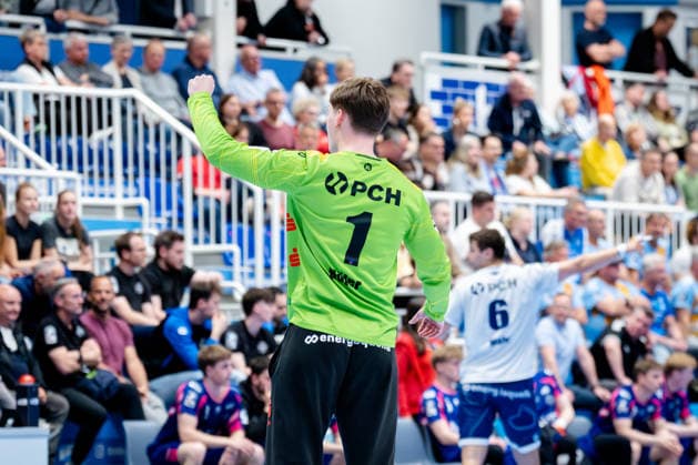 Dormagen, 27 04 2026, Handball, Men, 2 Bundesliga, Matchday 29, 2025 2026 TSV Bayer Dormagen 1 VFL Potsdam Frederik Höler 1 VfL Potsdam, 1 cheers after a save