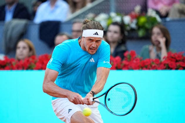 April 27, 2026, Madrid, Madrid, Spain: Alexander Zverev of Germany in action against Terence Atmane of France during the Mutua Madrid Open 2026, ATP, Tennis Herren Masters 1000 and WTA, Tennis Damen 1000, at La Caja Magica on April 27, 2026 in Madrid, Spain. Madrid Spain - ZUMAa181 20260427_zaa_a181_492 Copyright: xDennisxAgyemanx