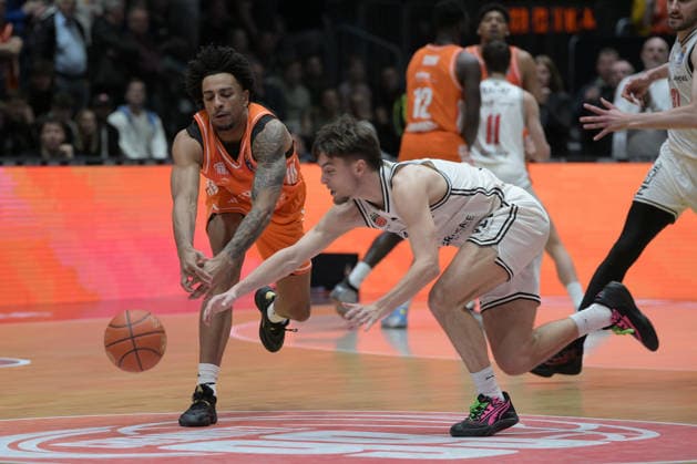 asyCredit Basketball Bundesliga, Matchday 31, Niners Chemnitz BMA365 Bamberg Baskets 27 04 2026 from 20 Copyright: xEHLxMedia MichelxKöhlerx 20262704-Niners Chemnitz-Bamberg Baskets_090