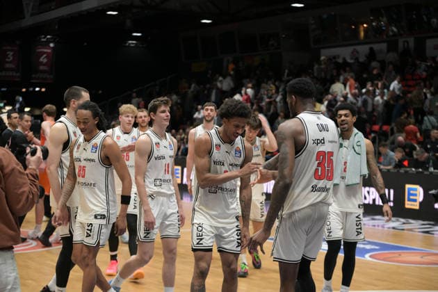 asyCredit Basketball Bundesliga, Matchday 31, Niners Chemnitz BMA365 Bamberg Baskets 27 04 2026 from 20 Copyright: xEHLxMedia MichelxKöhlerx 20262704-Niners Chemnitz-Bamberg Baskets_111
