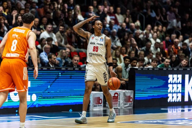 GER, easy Credit Basketball Bundesliga, Niners Chemnitz BMA365 Bamberg Baskets 27 04 2026, Messe, Chemnitz, GER, easy Credit Basketball Bundesliga, Niners Chemnitz BMA365 Bamberg Baskets Austin Crowley BMA365 Bamberg Baskets, 85 Foto Alexander Trienitz Chemnitz Messe Sachsen Germany