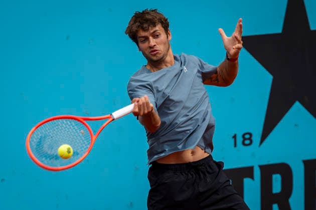 Mutua Madrid Open - Day Eight MADRID, SPAIN - APRIL 27: Flavio Cobolli of Italy plays a forehand against Adolfo Daniel Vallejo of Paraguay during their MenÕs Singles Round of 32 match during the Mutua Madrid Open 2026 tournament celebrated at La Caja Magica on April 27, 2026 in Madrid, Spain. Madrid La Caja Magica Madrid Spain Copyright: xAlbertoxGardinx AGardin_20260427_Tennis_Madrid_Day8_0677