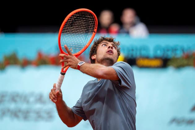 Mutua Madrid Open - Day Eight MADRID, SPAIN - APRIL 27: Flavio Cobolli of Italy in action against Adolfo Daniel Vallejo of Paraguay during their MenÕs Singles Round of 32 match during the Mutua Madrid Open 2026 tournament celebrated at La Caja Magica on April 27, 2026 in Madrid, Spain. Madrid La Caja Magica Madrid Spain Copyright: xAlbertoxGardinx AGardin_20260427_Tennis_Madrid_Day8_0681