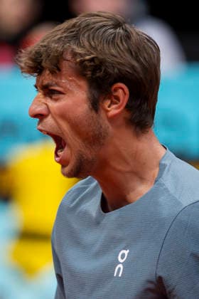 Mutua Madrid Open - Day Eight MADRID, SPAIN - APRIL 27: Flavio Cobolli of Italy celebrates winning a point against Adolfo Daniel Vallejo of Paraguay during their MenÕs Singles Round of 32 match during the Mutua Madrid Open 2026 tournament celebrated at La Caja Magica on April 27, 2026 in Madrid, Spain. Madrid La Caja Magica Madrid Spain Copyright: xAlbertoxGardinx AGardin_20260427_Tennis_Madrid_Day8_0682