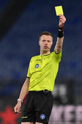 Referee Kevin Bonacina participates in the 34th matchday of the Serie A championship between S.S. Lazio and Udinese Calcio at the Olympic Stadium on April 27, 2026 in Rome, Italy.  Copyright: xDomenicoxCippitelli IPAxSportx xipa-agency.netx xx IPA_74281155 IPA_Agency_IPA74281155
