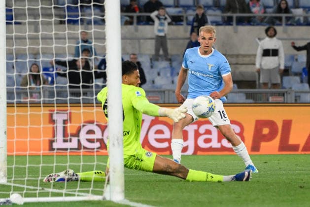 CALCIO - Serie A - SS Lazio vs Udinese Calcio Lazioâ??s Gustav Isaksen during the Italian Football Championship League A 2025 2026 match between SS Lazio vs Udinese Calcio at the Olimpic Stadium in Rome on 27 April 2026. Rome Italy  Copyright: xIPAxSport ABACAx