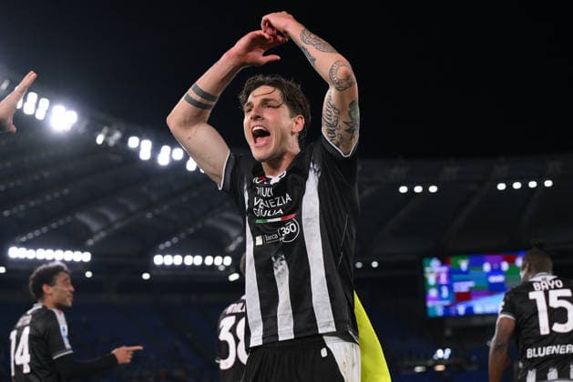 Foto IPP Luciano Adriani Roma 27 04 2026 Campionato di calcio Serie A Tim 2025-2026 Lazio vs Udinese Nella foto: L’ esultanza di Nicolò Zaniolo dopo il secondo gol di Arthur Atta Italy Photo Press - World Copyright Roma italy Italia ITALY  Copyright: xR4924_italyphotopressx