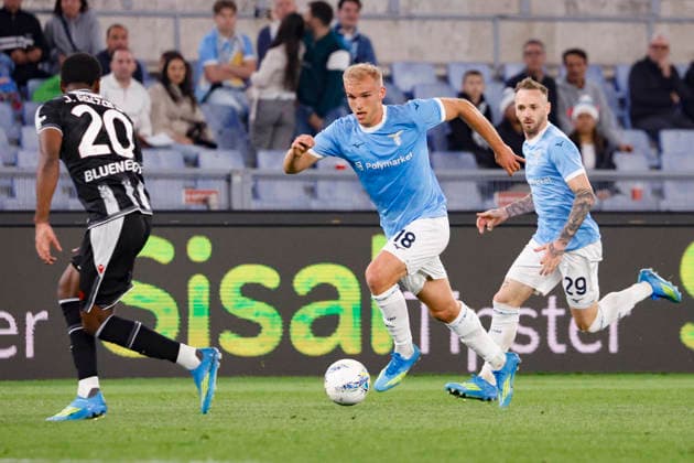 April 27, 2026, Rome, ITALY: SS Lazio s Gustav Isaksen (C) during the Italian Serie A soccer match between Lazio and Udinese at the Olimpico stadium in Rome, Italy, 27 April 2026. ANSA FABIO FRUSTACI. Italian Serie A Soccer Match Lazio Vs Udinese  - ZUMAa110 20260427_zaf_a110_042 Copyright: xFabioxFrustacix