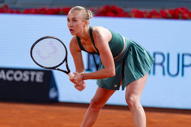 Mutua Madrid Open - Day Eight MADRID, SPAIN - APRIL 27: Anastasia Potapova of Austria looks on against Elena Rybakina of Kazakhstan in the fourth round during the Mutua Madrid Open 2026 tournament celebrated at La Caja Magica on April 27, 2026 in Madrid, Spain. Madrid La Caja Magica Madrid Spain Copyright: xAlbertoxGardinx AGardin_20260427_Tennis_Madrid_Day8_0737