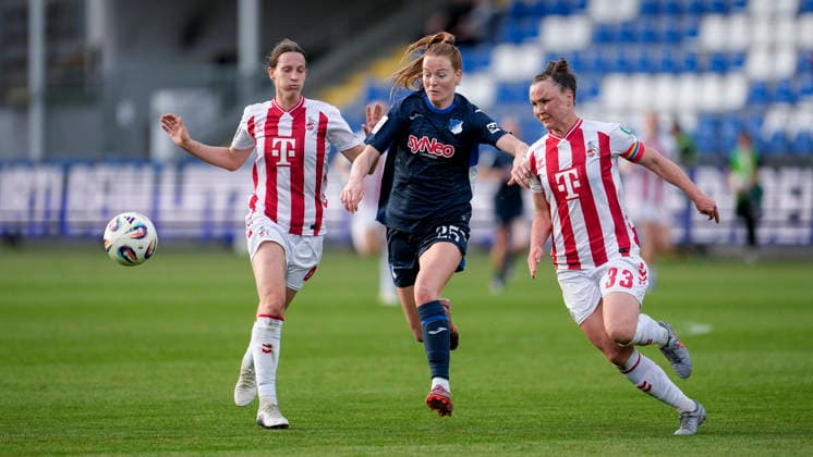 v li Sara Agrez Köln, 4 , Nikee van Dijk TSG, 25 , Marina Hegering Köln, 33, Kapitänin , Zweikampf, Spielzene, Duell, duel, tackle, tackling, Dynamik, Action, Aktion, 27 04 2026, Sinsheim Hoffenheim Deutschland , Fußball, Google Pixel Frauen Bundesliga, TSG 1899 Hoffenheim 1 FC Köln, DFB DFL REGULATIONS PROHIBIT ANY USE OF PHOTOGRAPHS AS IMAGE SEQUENCES AND OR QUASI VIDEO xozx