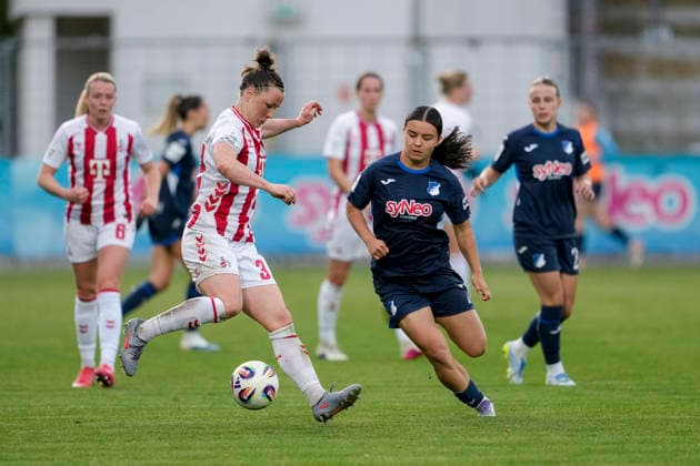 v li Marina Hegering Köln, 33, Captain , Naomi Luyet TSG, 7 , duel, duel, tackle, tackling, dynamics, action, action, 27 04 2026, Sinsheim Hoffenheim Germany , Football, Google Pixel Women Bundesliga, TSG 1899 Hoffenheim 1 FC Köln, DFB DFL REGULATIONS PROHIBIT ANY USE OF PHOTOGRAPHS AS IMAGE SEQUENCES AND OR QUASI VIDEO xozx