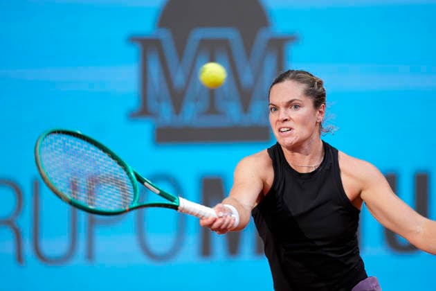 April 27, 2026, Madrid, Madrid, Spain: Caty McNally of USA plays against Marta Kostyuk of Ukraine during the Mutua Madrid Open 2026, ATP, Tennis Herren Masters 1000 and WTA, Tennis Damen 1000, at La Caja Magica on April 27, 2026 in Madrid, Spain. Madrid Spain - ZUMAa181 20260427_zaa_a181_823 Copyright: xOscarxJ.xBarrosox