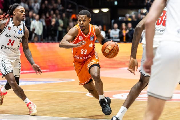 GER, easy Credit Basketball Bundesliga, Niners Chemnitz BMA365 Bamberg Baskets 27 04 2026, Messe, Chemnitz, GER, easy Credit Basketball Bundesliga, Niners Chemnitz BMA365 Bamberg Baskets Eric Washington Niners Chemnitz, 33 Foto Alexander Trienitz Chemnitz Messe Sachsen Germany