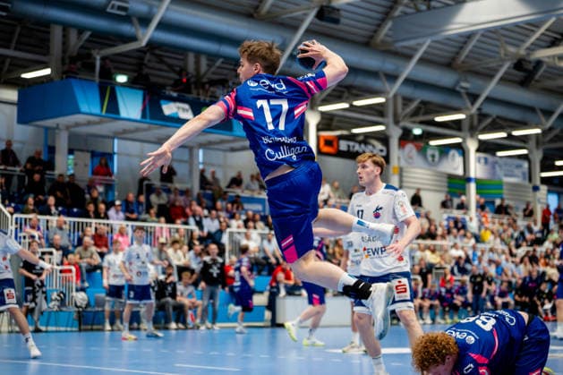 Dormagen, 27 04 2026, Handball, Men, 2 Bundesliga, 29 Matchday, 2025 2026 TSV Bayer Dormagen 1 VFL Potsdam Felix Böckenholt TSV Bayer Dormagen, 17 on goal throw