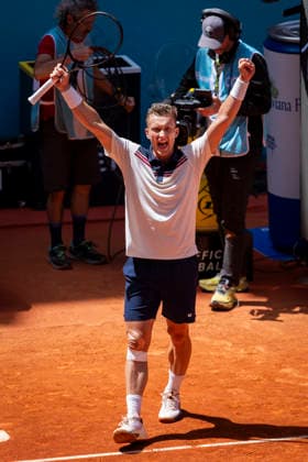 Mutua Madrid Open - Day Nine MADRID, SPAIN - APRIL 28: Jiri Lehecka of Czech Republic celebrates the victory against Lorenzo Musetti of Italy during the Men s Singles Round of 16 match during the Mutua Madrid Open 2026 tournament celebrated at La Caja Magica on April 28, 2026 in Madrid, Spain. Madrid La Caja Magica Madrid Spain Copyright: xAlbertoxGardinx AGardin_20260428_Tennis_Madrid_Day9_0483