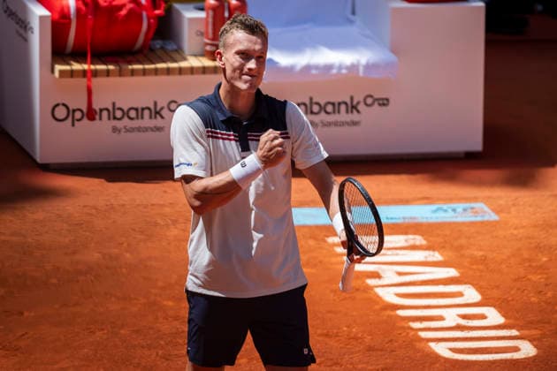 Mutua Madrid Open - Day Nine MADRID, SPAIN - APRIL 28: Jiri Lehecka of Czech Republic celebrates the victory against Lorenzo Musetti of Italy during the Men s Singles Round of 16 match during the Mutua Madrid Open 2026 tournament celebrated at La Caja Magica on April 28, 2026 in Madrid, Spain. Madrid La Caja Magica Madrid Spain Copyright: xAlbertoxGardinx AGardin_20260428_Tennis_Madrid_Day9_0487