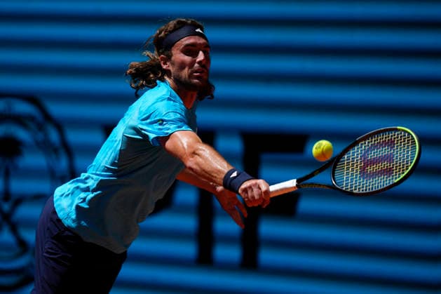 Mutua Madrid Open - Day Nine MADRID, SPAIN - APRIL 28: Stefanos Tsitsipas of Greece plays against Casper Ruud of Norway during the Men™s Singles Round of 16 match at La Caja Magica on April 28, 2026 in Madrid, Spain. Madrid Spain  Copyright: xJosexBretonx originalFilename:bretonhernandez-mutuamad260428_npjpm.jpg