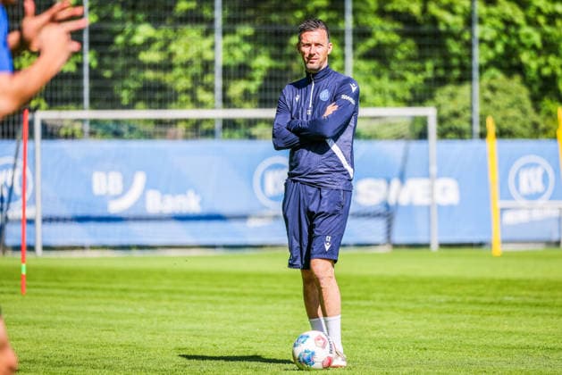 Training on 28 04 26, Men, Soccer, Season 2025 2026, 2 Liga, Karlsruher SC Christian Eichner KSC Coach with ball in training, thoughtful Karlsruhe Wildparkstadion Baden Württemberg Germany