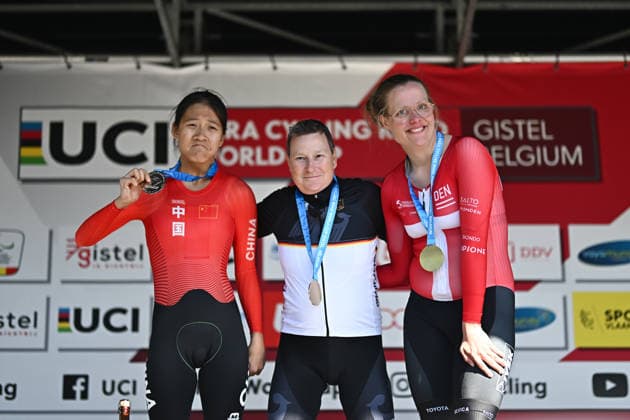 UCI Para Cycling Road World Cup: Round 2 Picture by Mathew Wells SWpix.com - 28 04 2026 - Cycling - UCI Para Cycling Road World Cup: Round 2 - Gistel, West Flanders, Belgium - Women T2 Individual Time Trial (ITT) Podium - Angelika Dreock-Käser (Germany) wins the gold medal, Wenxi Wu (China) wins silver medal, Emma Lund (Denmark) wins the bronze medal Copyright: x xSWpix.comx(t axPhotographyxHubxLtd)xMathewxWells SWpix.comx SWP-3030-13477