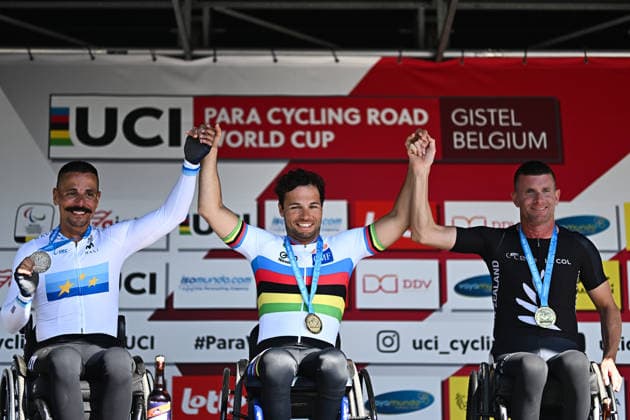 UCI Para Cycling Road World Cup: Round 2 Picture by Mathew Wells SWpix.com - 28 04 2026 - Cycling - UCI Para Cycling Road World Cup: Round 2 - Gistel, West Flanders, Belgium - Men H2 Individual Time Trial (ITT) Podium - Florian Jouanny (France) wins the gold medal, Sergio Garrote Munoz (Spain), wins the silver medal, Rory Mead (New Zealand) wins the bronze medal Copyright: x xSWpix.comx(t axPhotographyxHubxLtd)xMathewxWells SWpix.comx SWP-3030-13478