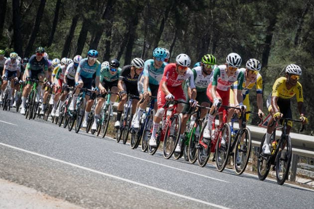 61st Presidential Cycling Tour of Turkiye MUGLA, TURKIYE - APRIL 28: Cyclists compete in a tight pack during the 132-kilometer Marmaris-Kiran route on April 28, 2026 in Mugla, Turkiye. This event represents the third stage of the 8-stage 61st Presidential Cycling Tour of Turkiye (TUR 2026), which is the only race in the country categorized as a ProSeries event on the UCI Europe Tour calendar. The competition is organized by the Turkish Cycling Federation under the auspices of the Presidency and with support from the Ministry of Youth and Sports. Ahmet Serdar Eser Anadolu Mugla Turkey. Editorial use only. Please get in touch for any other usage.  Copyright: x2026xAnadoluxAhmetxSerdarxEserx