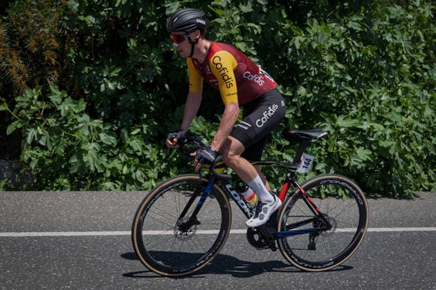 61st Presidential Cycling Tour of Turkiye MUGLA, TURKIYE - APRIL 28: Cyclists compete in a tight pack during the 132-kilometer Marmaris-Kiran route on April 28, 2026 in Mugla, Turkiye. This event represents the third stage of the 8-stage 61st Presidential Cycling Tour of Turkiye (TUR 2026), which is the only race in the country categorized as a ProSeries event on the UCI Europe Tour calendar. The competition is organized by the Turkish Cycling Federation under the auspices of the Presidency and with support from the Ministry of Youth and Sports. Ahmet Serdar Eser Anadolu Mugla Turkey. Editorial use only. Please get in touch for any other usage.  Copyright: x2026xAnadoluxAhmetxSerdarxEserx