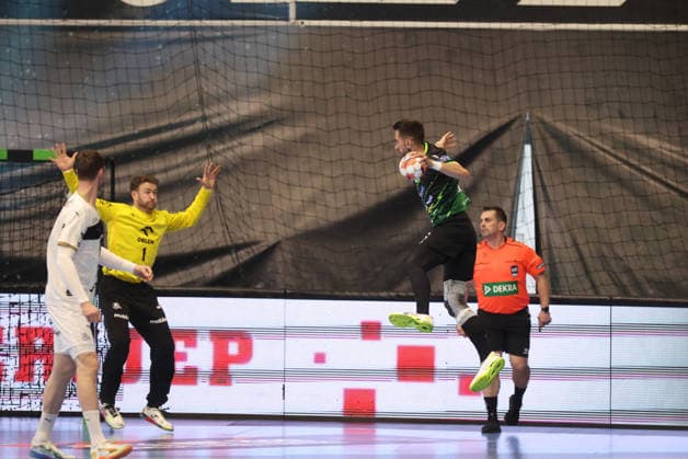 RK Nexe v THW Kiel - EHF European League Men 2025 2026 Gonzalo Perez de Vargas of THW Kiel attempts to save the shot of Ibrahim Haseljic of RK Nexe during the EHF European League Men 2025 26 quarter-finals 1st leg match between RK Nexe and THW Kiel at Sports Hall King Tomislav on April 28, 2026 in Nasice, Croatia.  DavidxJerkovic PIXSELL